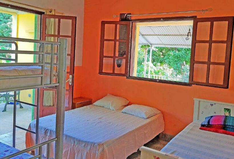 پانسیون Gite Hotel La Caz Des Orangers