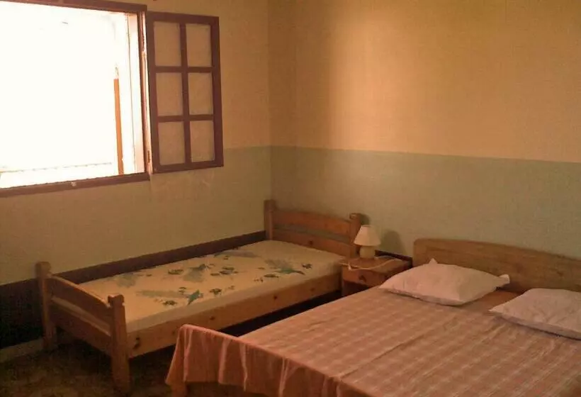 پانسیون Gite Hotel La Caz Des Orangers