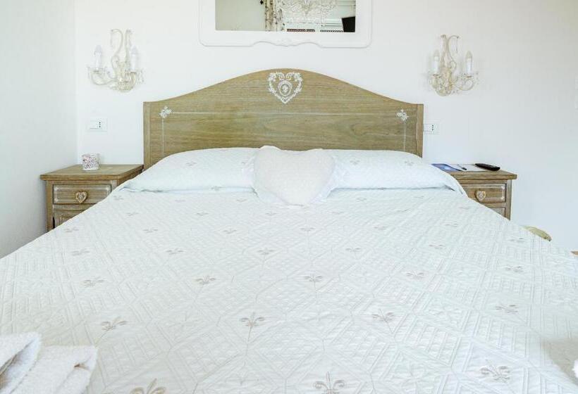 6 In Centro Guest House