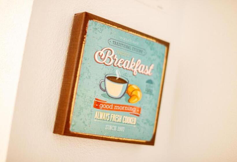 6 In Centro Guest House