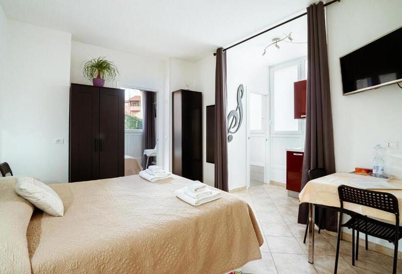 6 In Centro Guest House