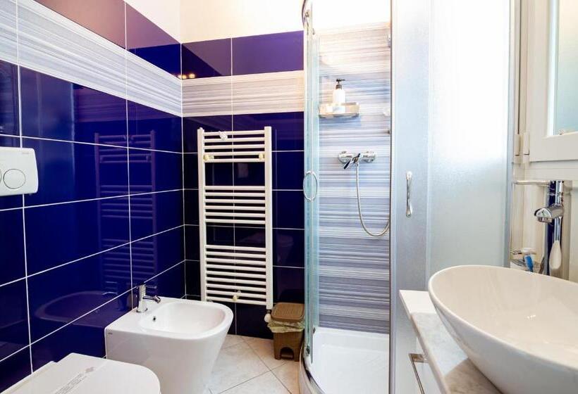 6 In Centro Guest House