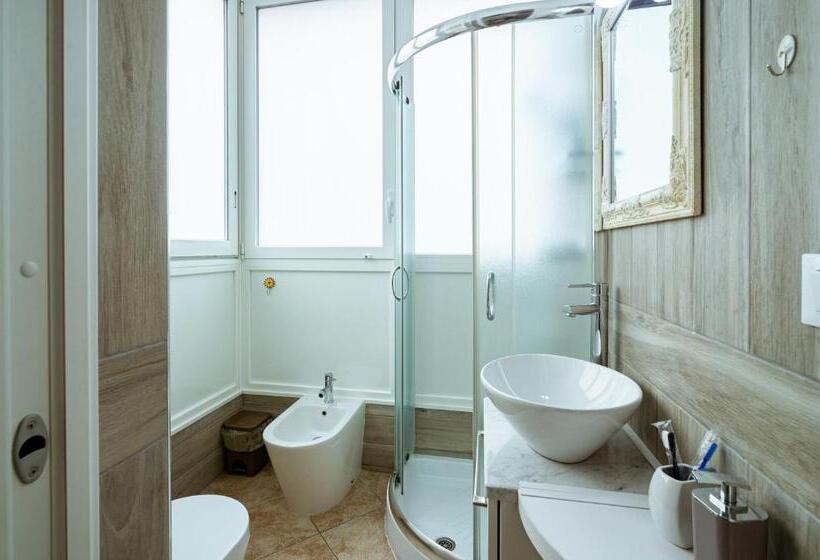 6 In Centro Guest House