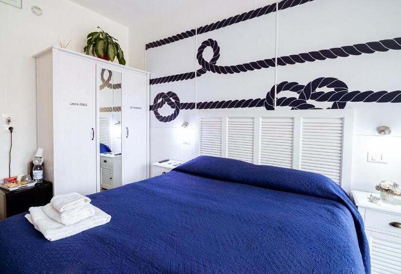 6 In Centro Guest House