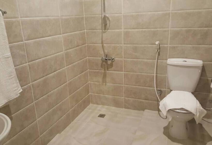 Al Muhanna Plaza Luxury Plus