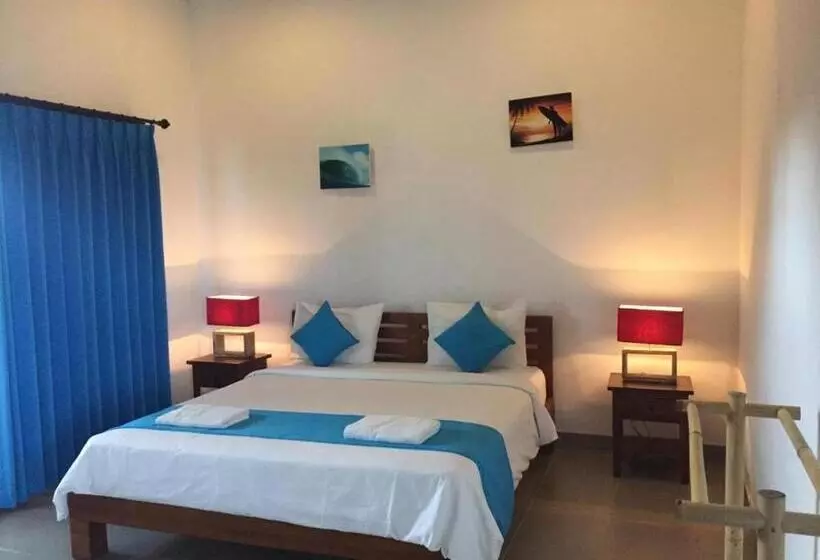 هاستل Surfer S Beach House