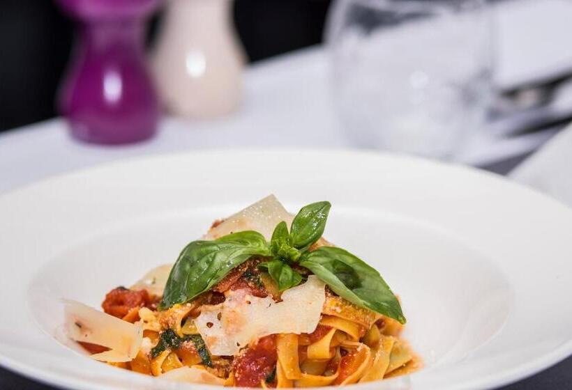 Aura Hotel   Adults Only