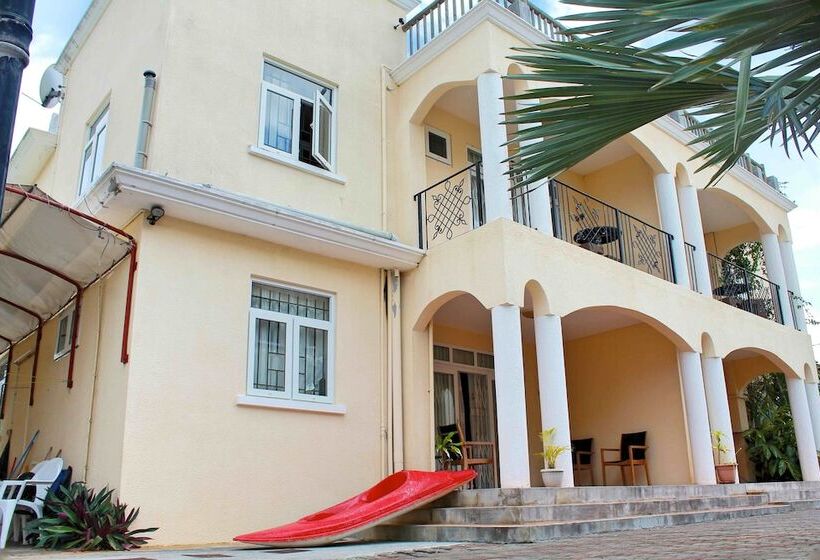 Beach Paradise Villas