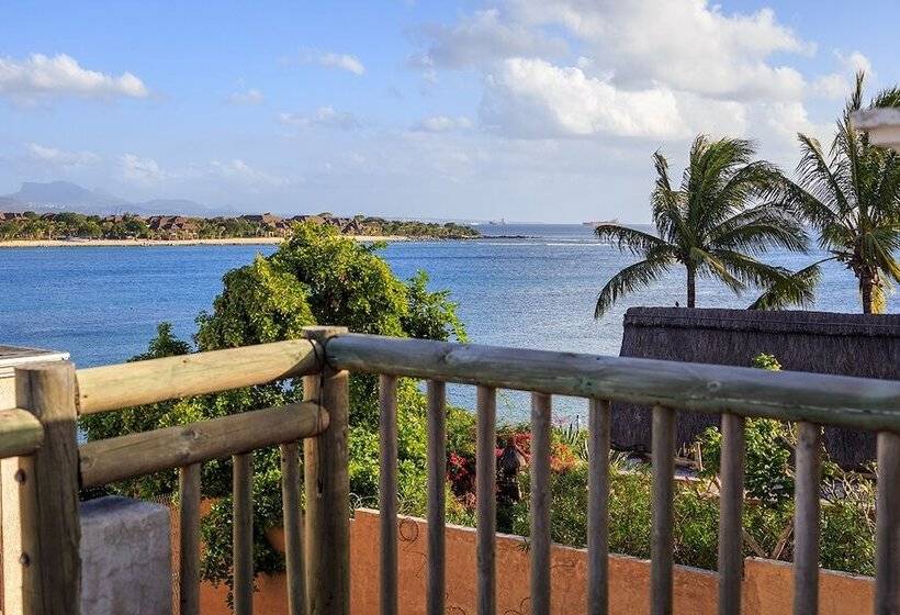 Beach Paradise Villas