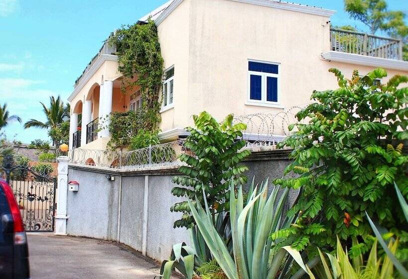 Beach Paradise Villas