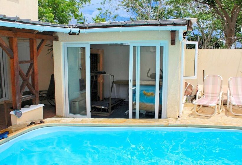 Beach Paradise Villas