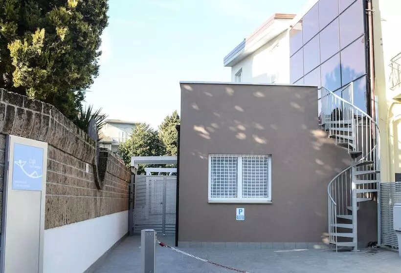 تختخواب و صبحانه Cufà