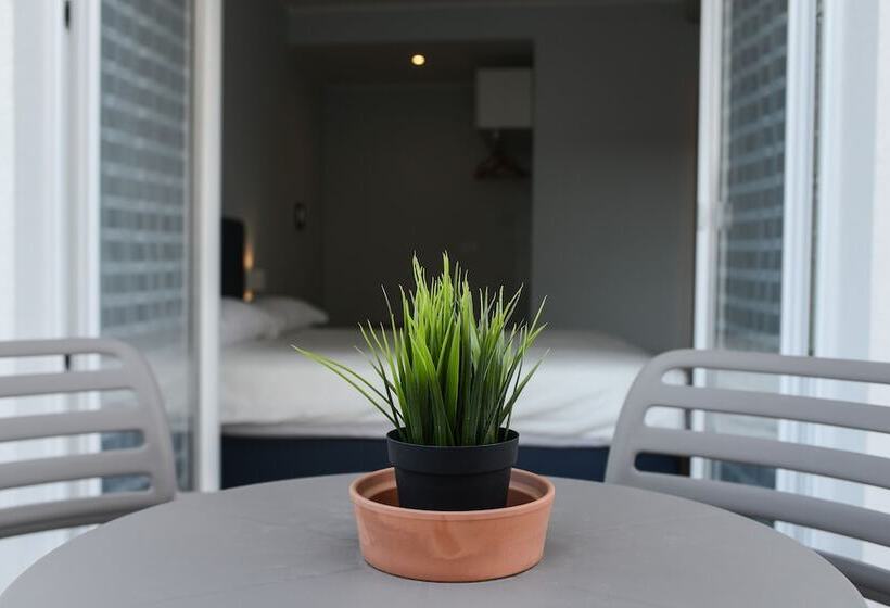 تختخواب و صبحانه Cufà