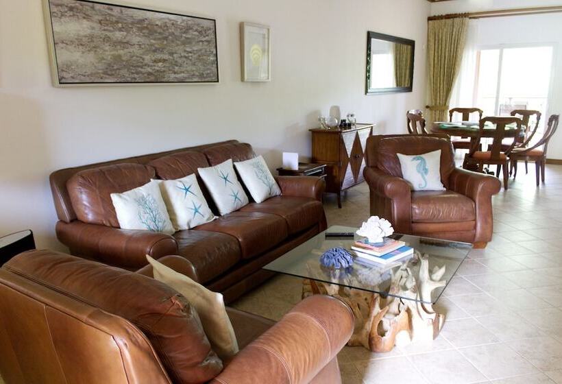 Cr Luxury Los Sueños Condos