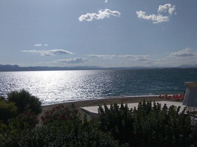 Hotel Pansion Akrogiali