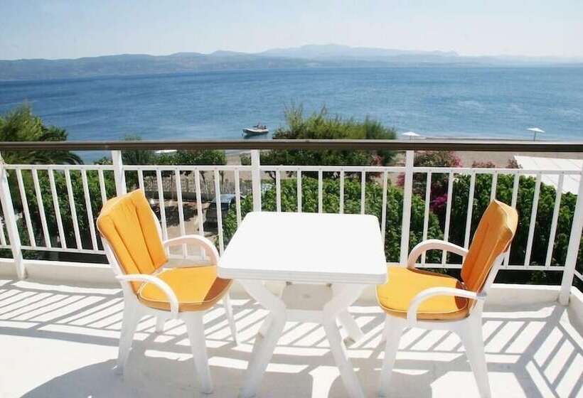 Hotel Pansion Akrogiali