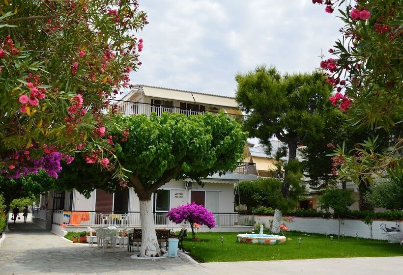 Hotel Pansion Akrogiali