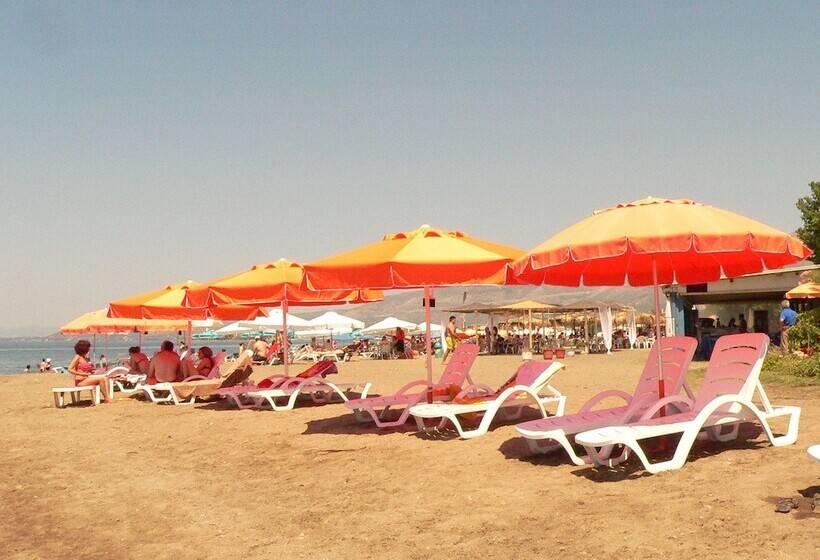 Hotel Pansion Akrogiali