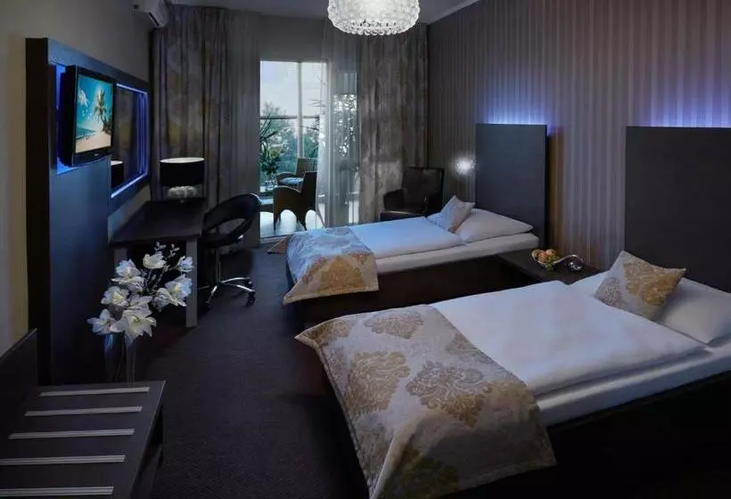 Hotelli Centrum With Free Parking