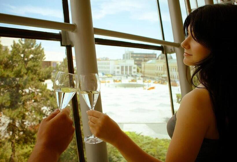 فندق Centrum With Free Parking