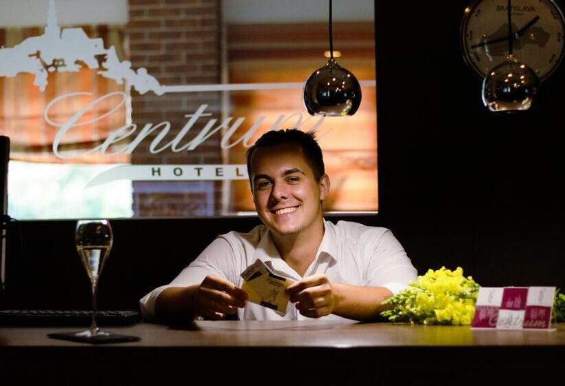 فندق Centrum With Free Parking