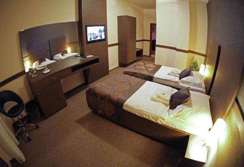 فندق Centrum With Free Parking