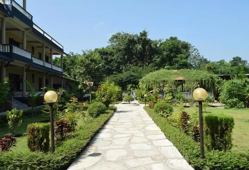 هتل Chitwan Village Resort