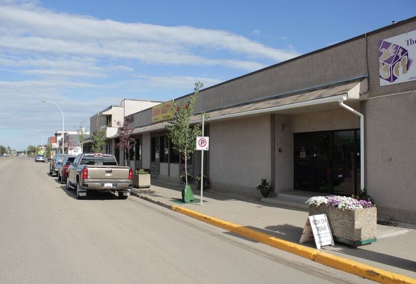 호텔 Morinville Plaza & Suites