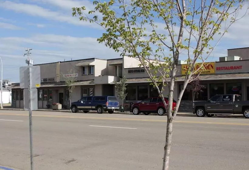 Hotelli Morinville Plaza & Suites