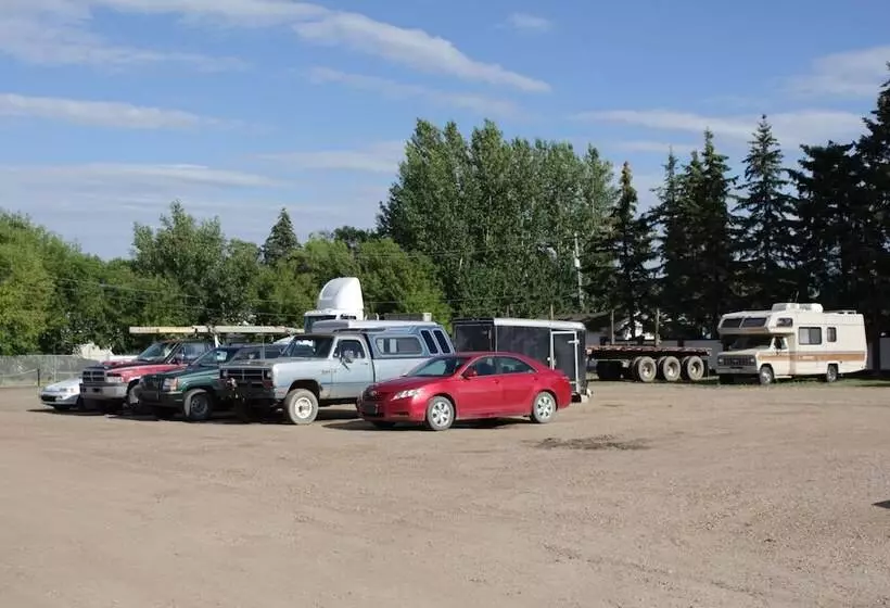 Hotelli Morinville Plaza & Suites