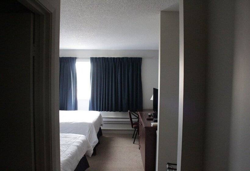 호텔 Morinville Plaza & Suites