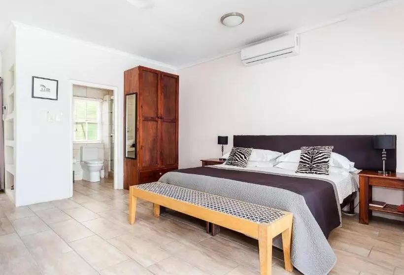 Lady Loch Country House