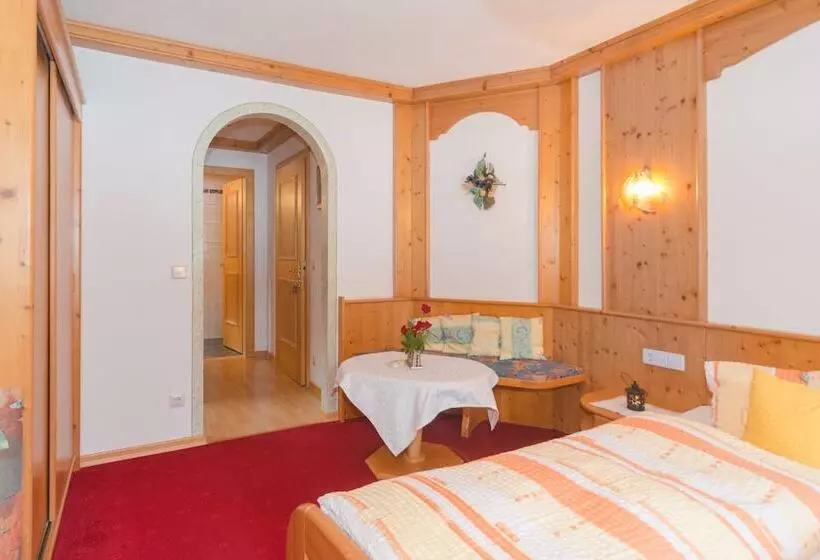 Majatalo Landhaus Kirchgasser