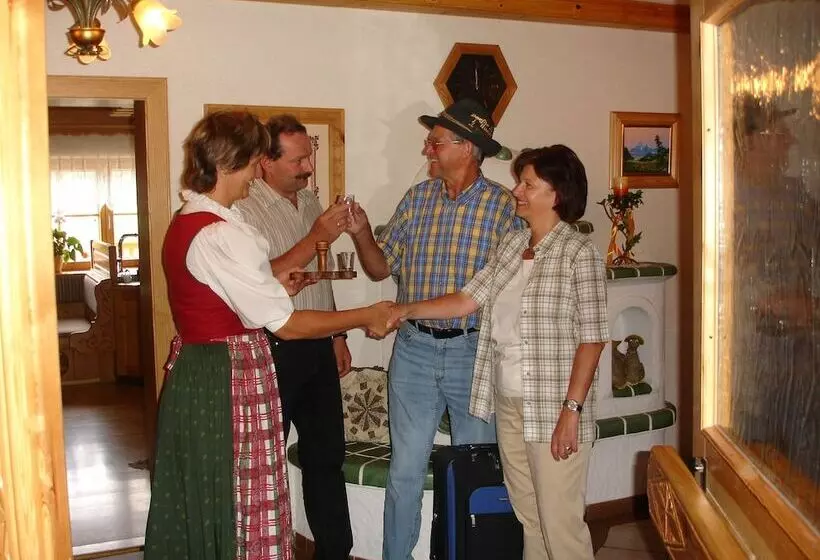 Majatalo Landhaus Kirchgasser