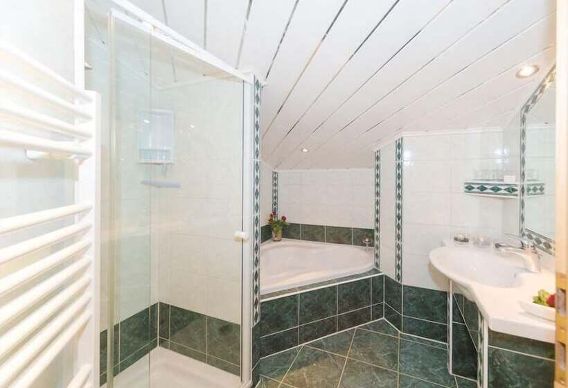 Pensionat Landhaus Kirchgasser