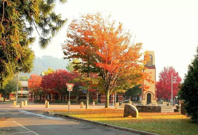 3 Bells Alpine Cottage