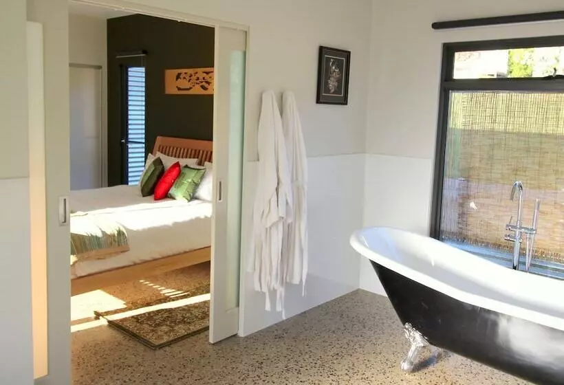 3 Bells Alpine Cottage