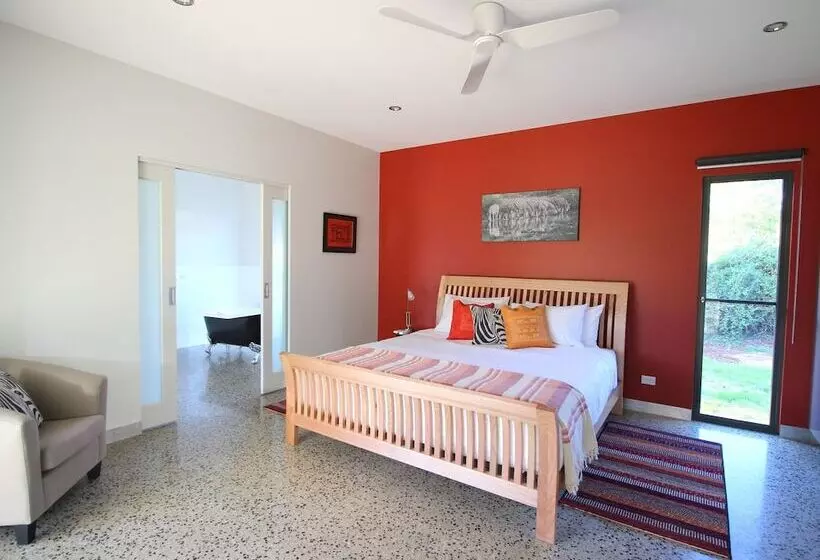 3 Bells Alpine Cottage