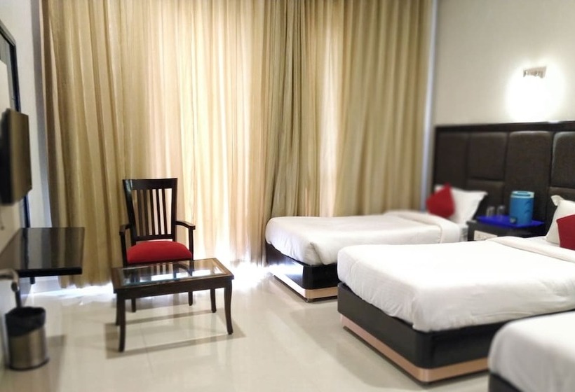 酒店 Chandra Grand