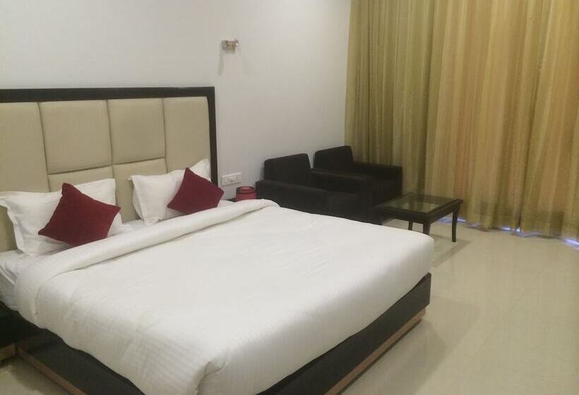 酒店 Chandra Grand