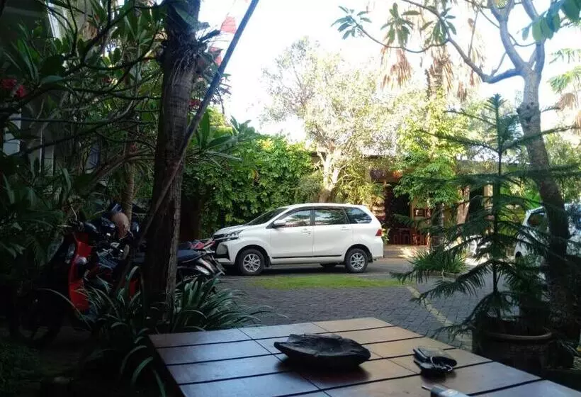 Hotelli Clover Homestay