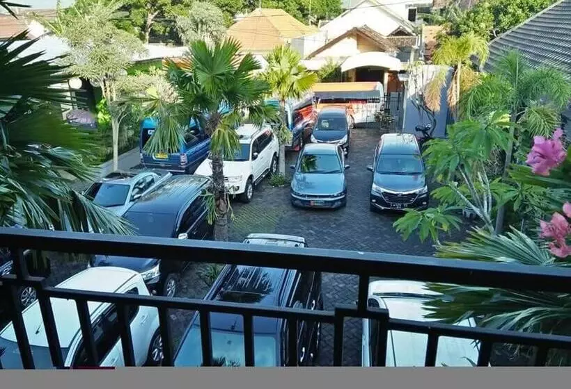 Hotelli Clover Homestay