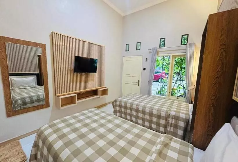 Hotelli Clover Homestay
