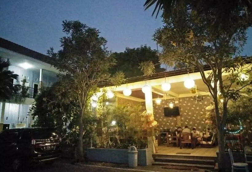 Hotelli Clover Homestay