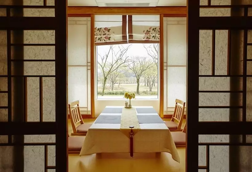 Hanok Hotel Youngsanjae