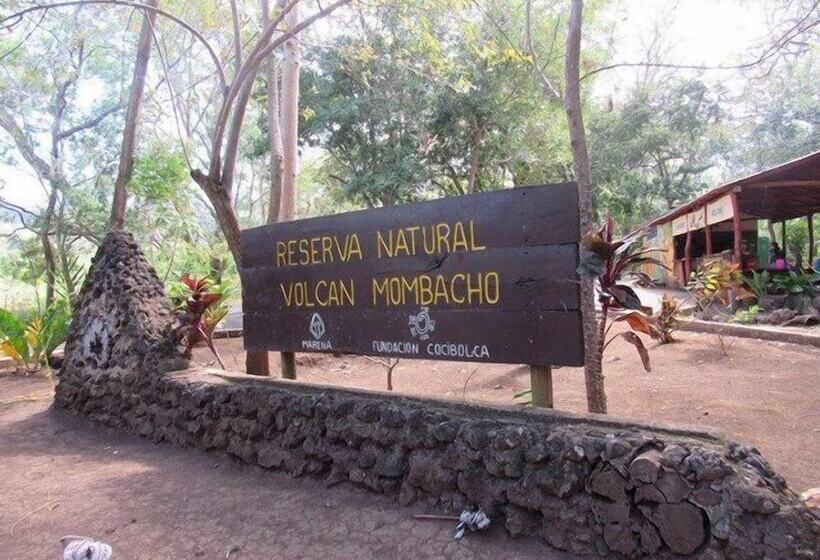 هتل Mombacho Lodge