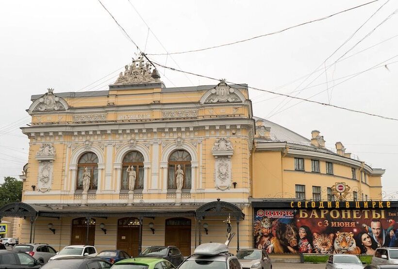 Отель On Mokhovoy