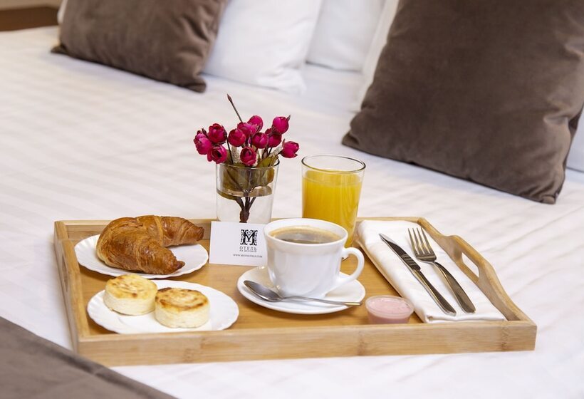 Отель On Mokhovoy