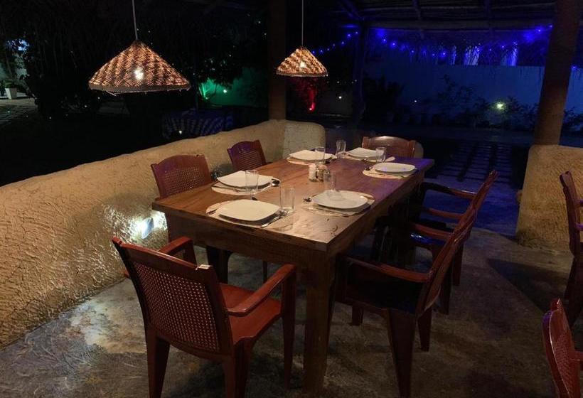 Отель Wavelength