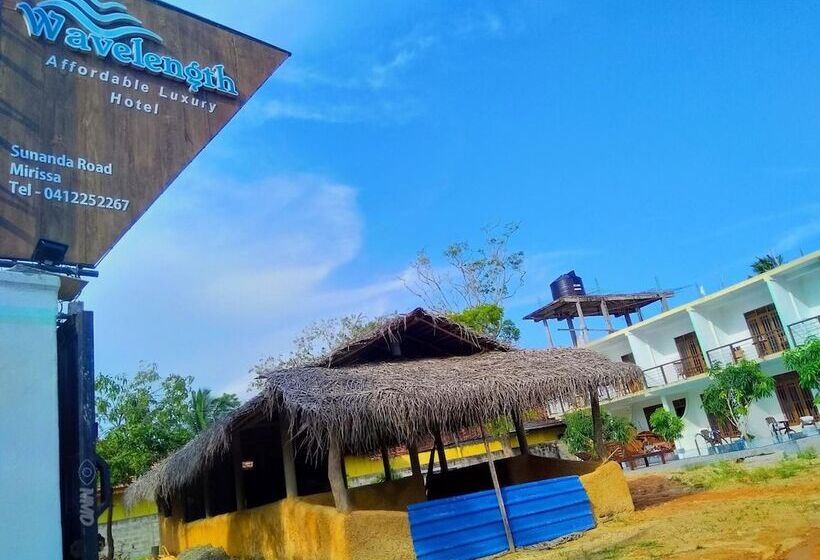 Отель Wavelength